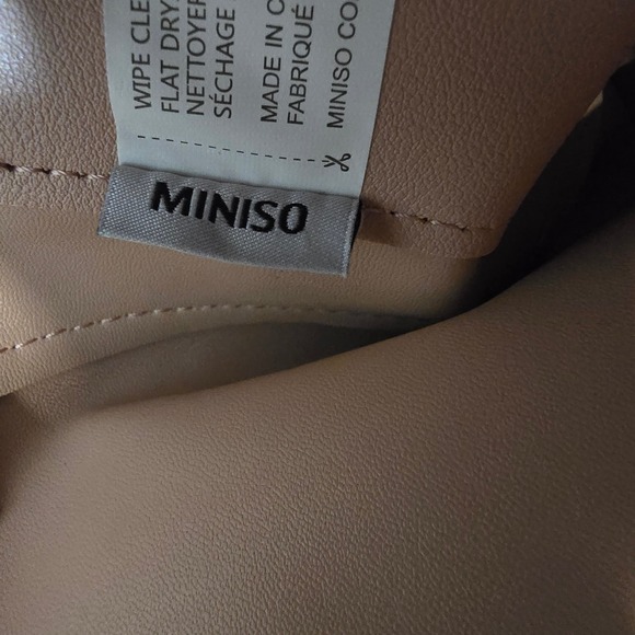 Miniso Pink Bucket Bag Tan Straps Tassel Accent Shoulder Crossbody - Picture 3 of 13